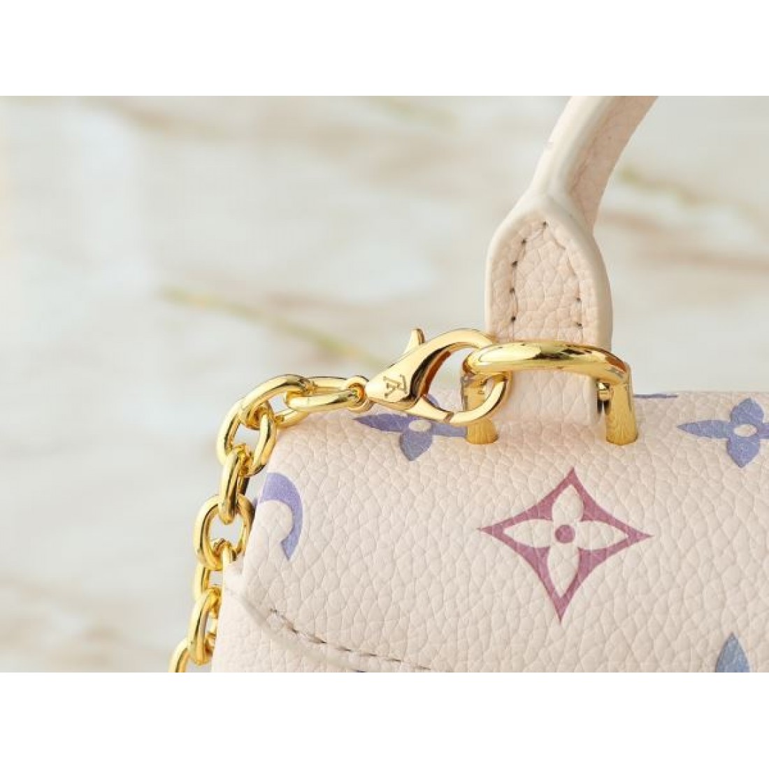  ラグジュアリーで魅力的な LOUIS VUITTON ルイヴィトン コピー トートバッグ