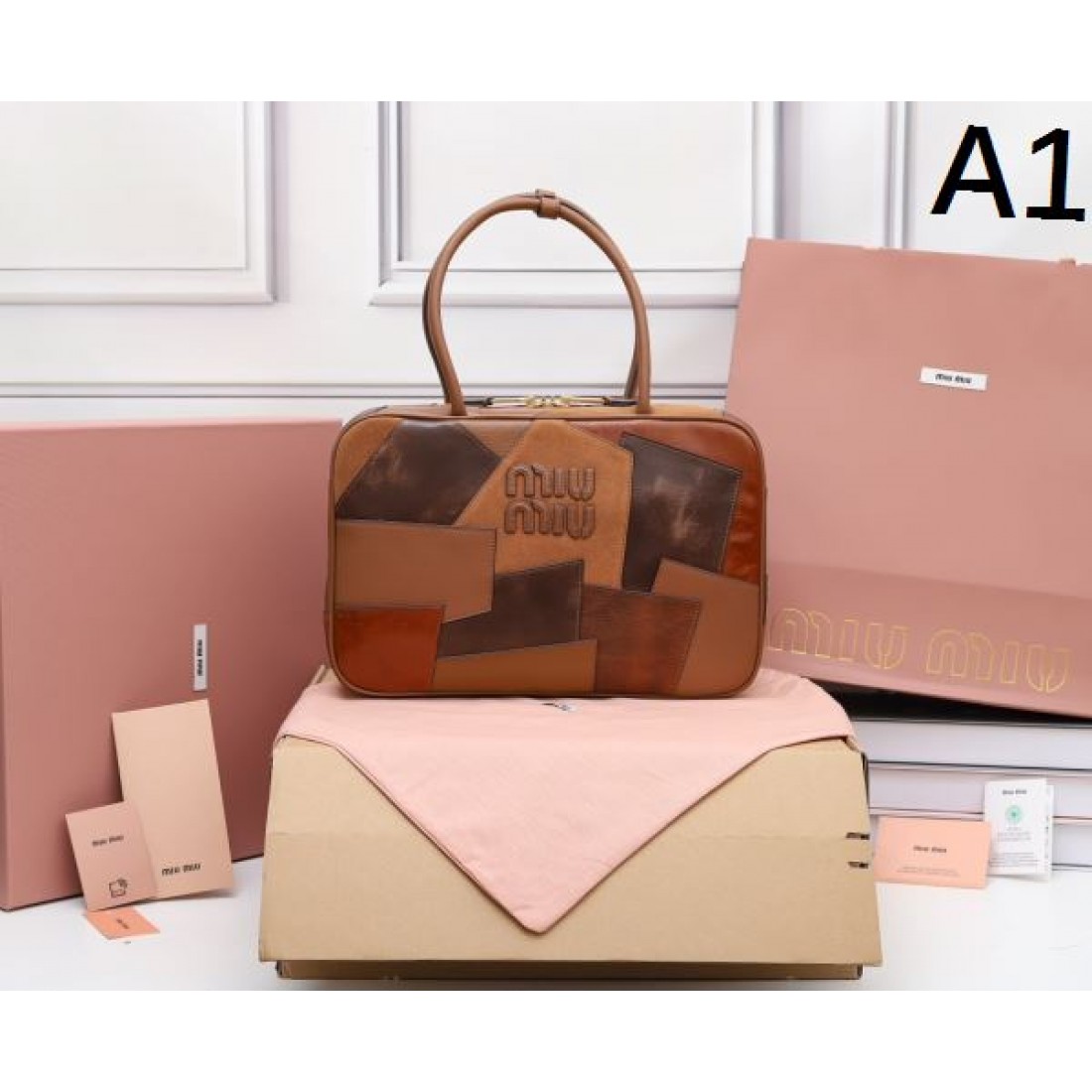 MIU MIU ミュウミュウ スーパーコピー トートバッグ 魅惑的なデザインで注目度UP