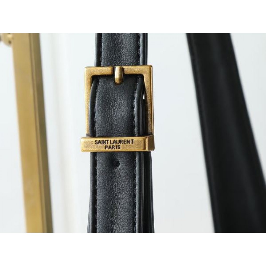 人気急上昇 YSL スーパーコピー トートバッグ イヴ サンローラン 華やかな印象