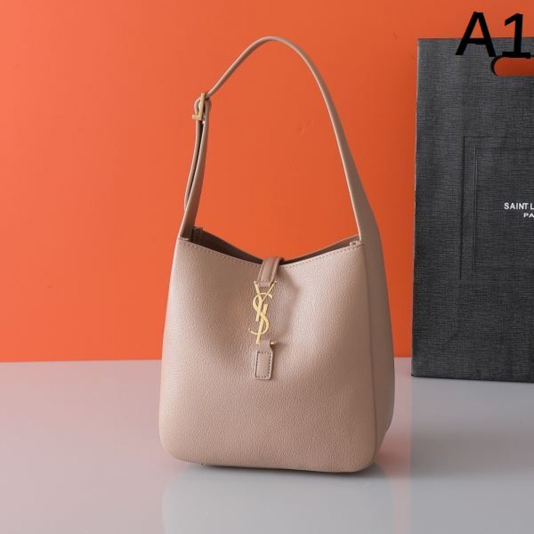 高級感ただよう YSL イヴ サンローラン スーパーコピー トートバッグ モダンな魅力