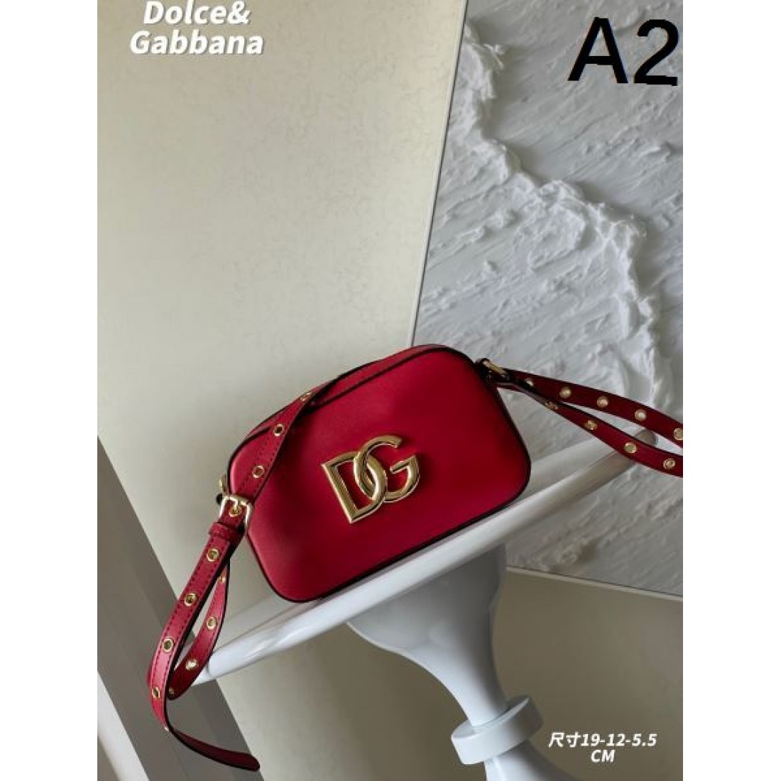 DOLCE＆GABBANA ドルチェ＆ガッバーナ コピー ショルダーバッグ 魅惑的で華やかな印象