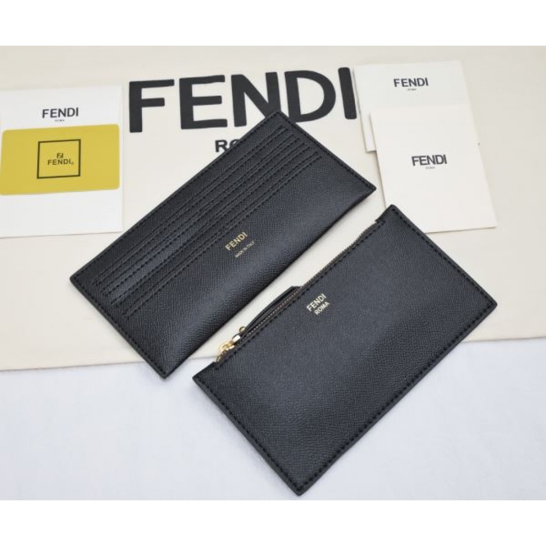  旬のスタイルにぴったり FENDI フェンデイ コピー ショルダーバッグ 上品でモダン