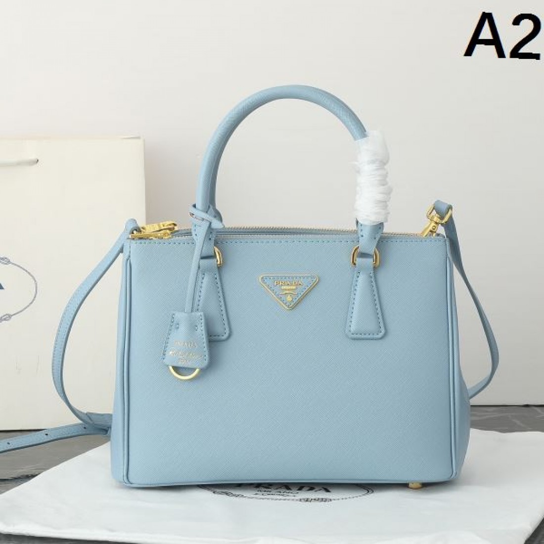 高級感ただよう PRADA プラダ コピー トートバッグ 洗練された雰囲気
