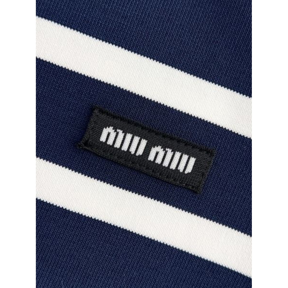 トレンド感ただよう ミュウミュウ コピー 半袖 MIU MIU 大人可愛い印象に