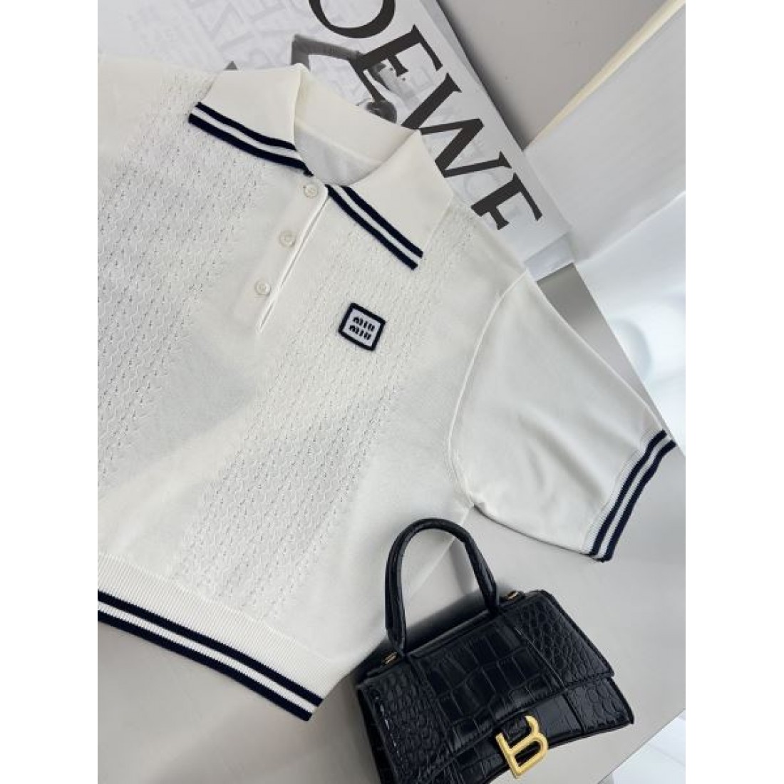 ミュウミュウ スーパーコピー 半袖 MIU MIU 可愛らしい魅力をプラス