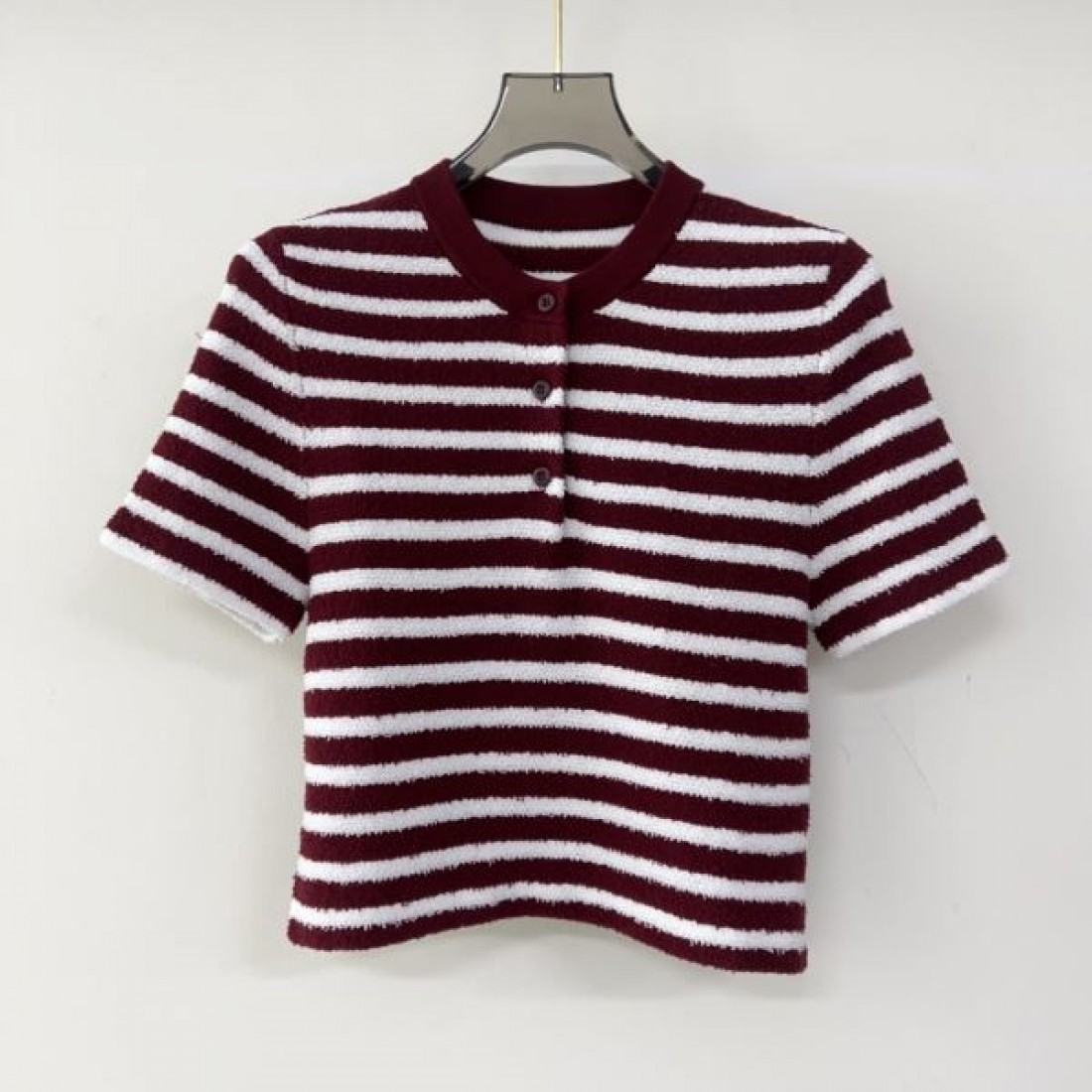 PRADA プラダ スーパーコピー 半袖 個性的でスタイリッシュなデザイン