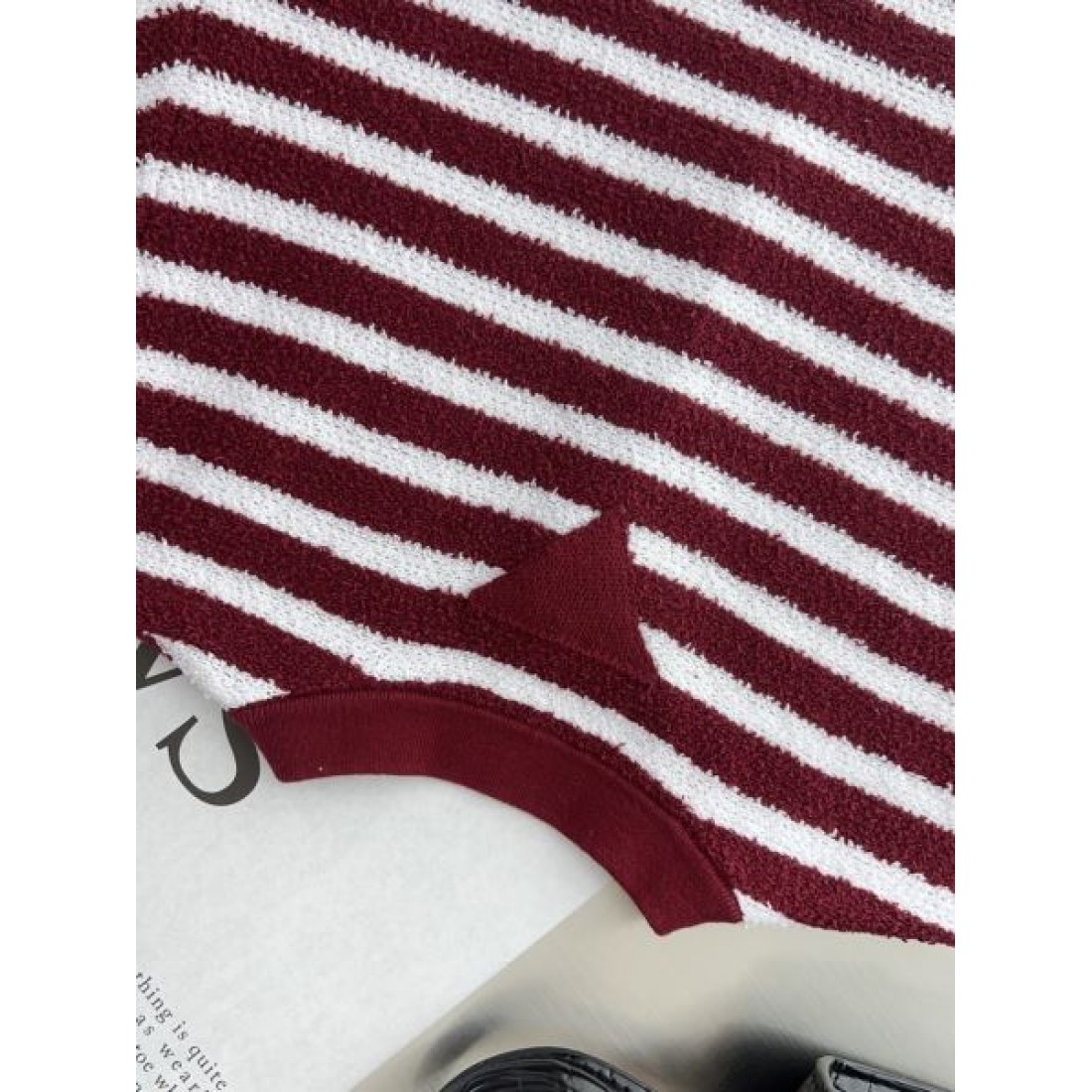  PRADA プラダ スーパーコピー 半袖 個性的でスタイリッシュなデザイン