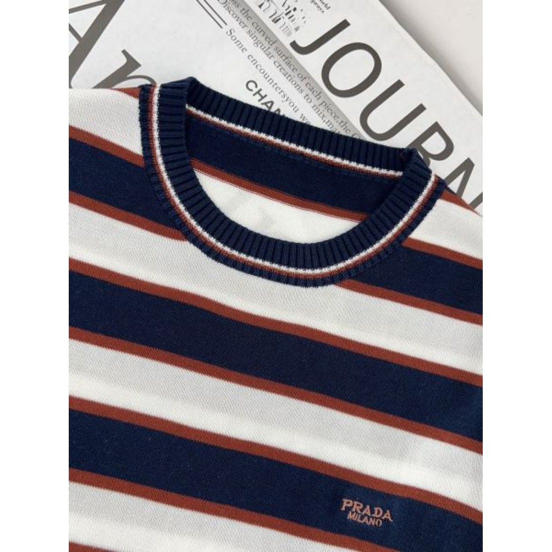 人気急上昇の PRADA プラダ スーパーコピー 半袖 クールで魅力的