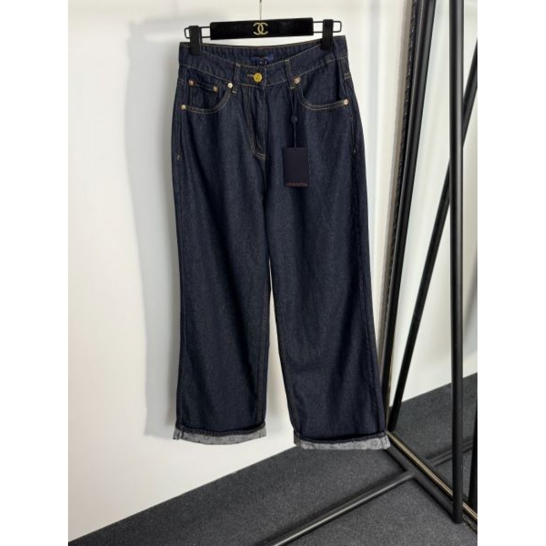 LOUIS VUITTON ルイヴィトン コピー ジーンズ 気品あふれるカジュアルスタイル