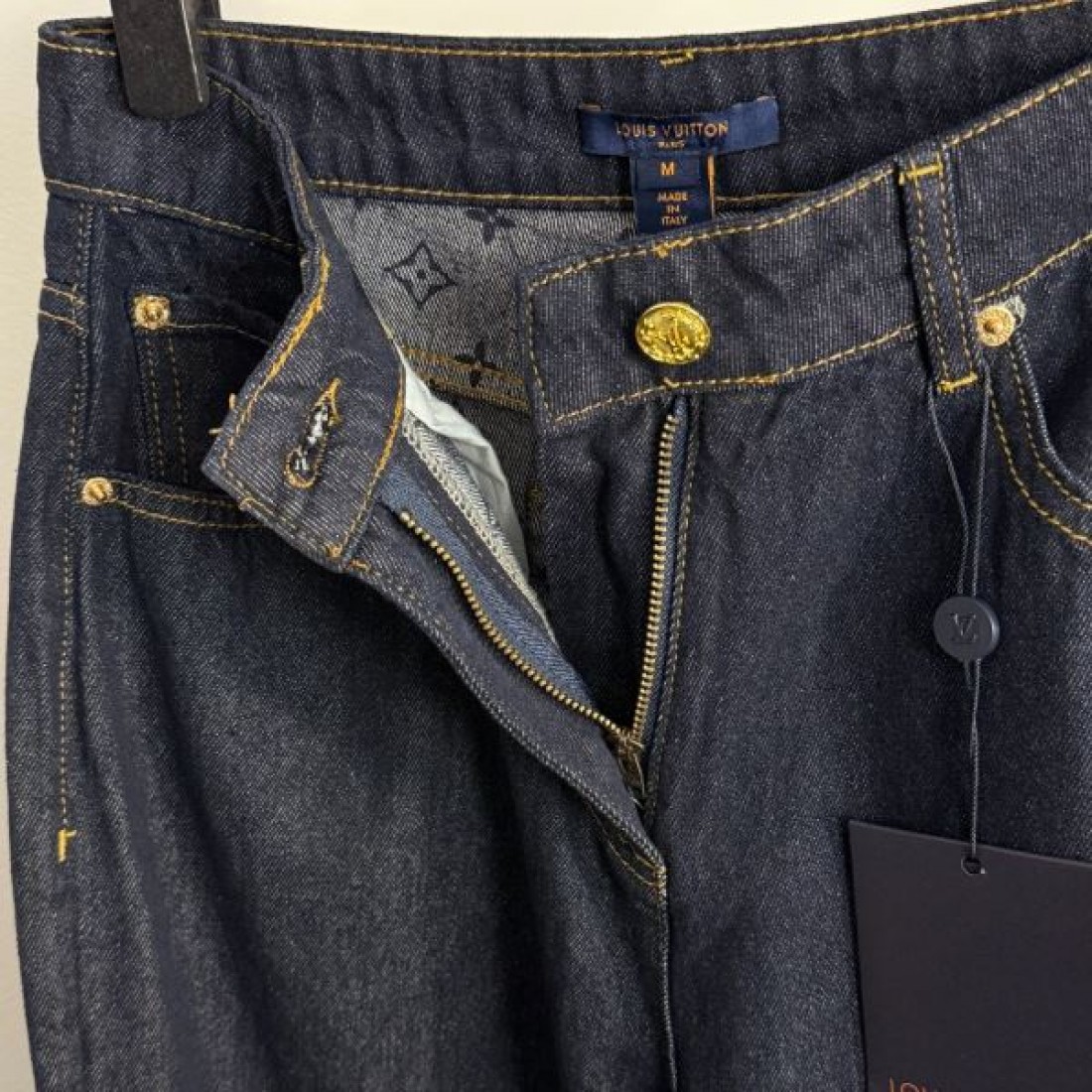 LOUIS VUITTON ルイヴィトン コピー ジーンズ 気品あふれるカジュアルスタイル