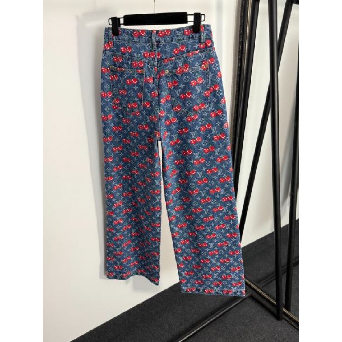 モダンで洗練された ルイヴィトンスーパー コピー ジーンズ LOUIS VUITTON