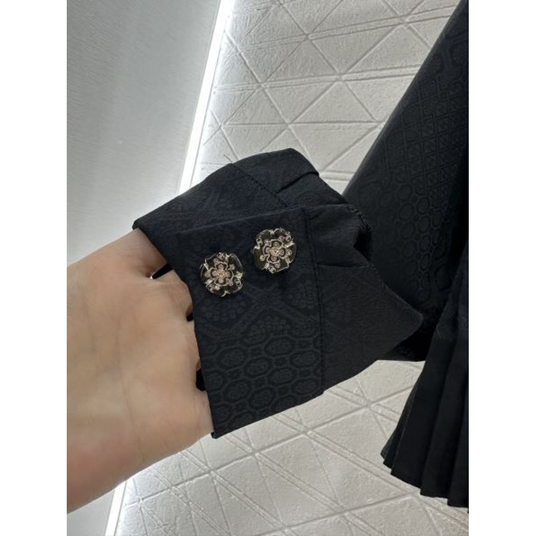 スタイリッシュな CHANEL コピー セットアップ CHANEL モダンな印象