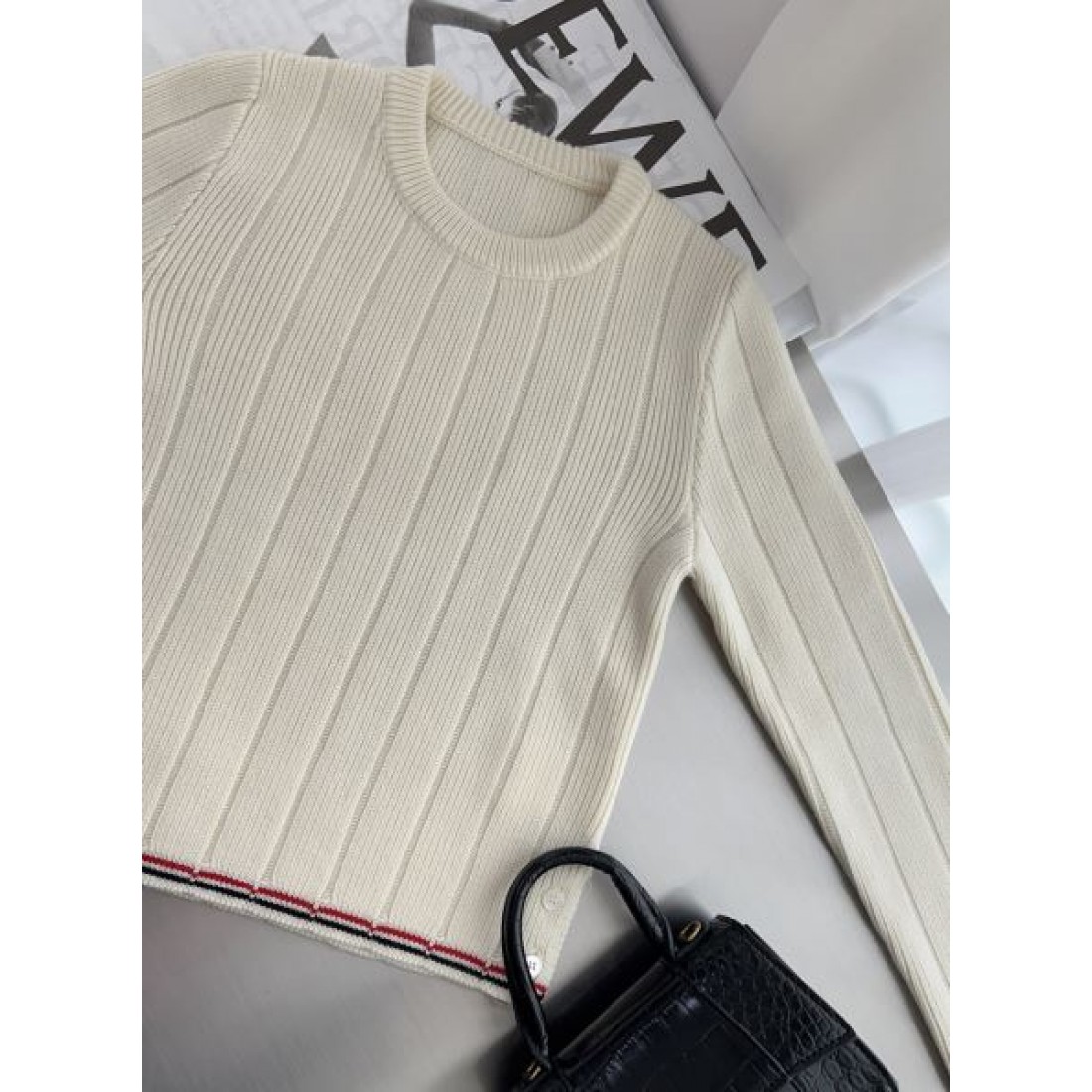 THOM BROWNE トムブラウン コピー 長袖トップス 上品でモードな スタイリングに