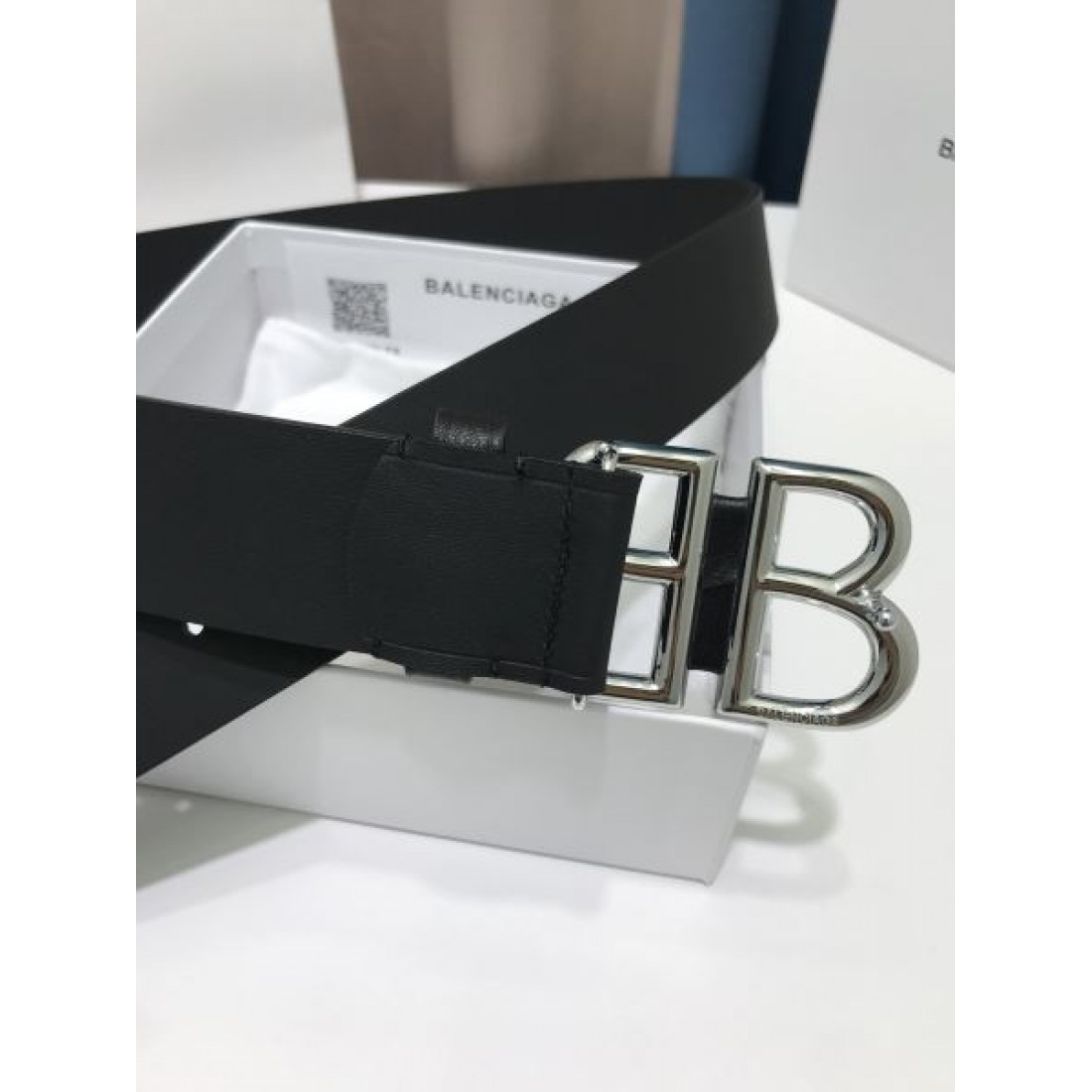  個性的でスタイリッシュな BALENCIAGA バレンシアガ スーパーコピー ベルト