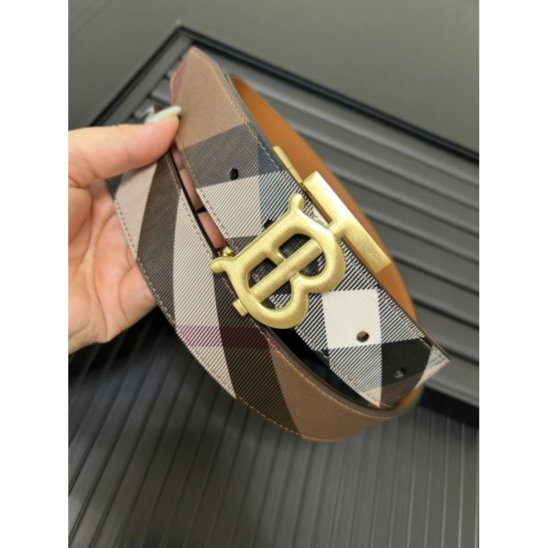 BURBERRY スーパーコピー ベルト バーバリー 上品でクラシカルなスタイル