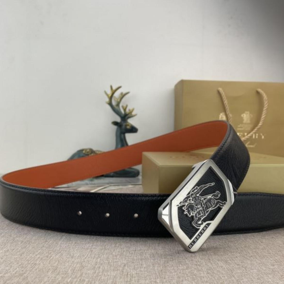 格調高い BURBERRY スーパーコピー ベルト バーバリー で存在感を演出