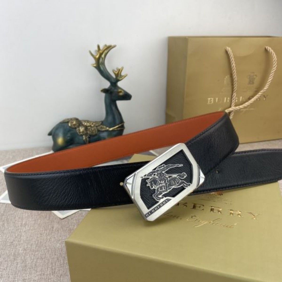 格調高い BURBERRY スーパーコピー ベルト バーバリー で存在感を演出