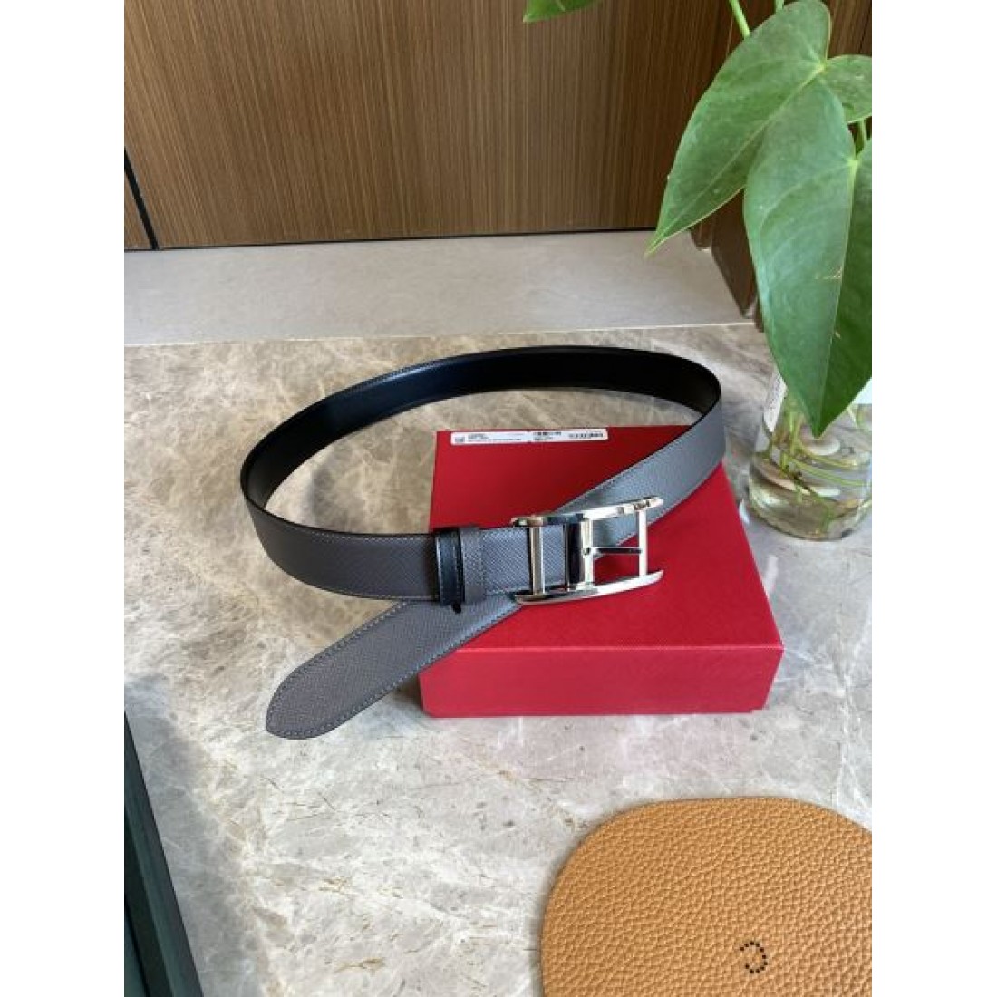 CARTIER カルティエ スーパーコピー ベルト 魅力的なトレンド感で