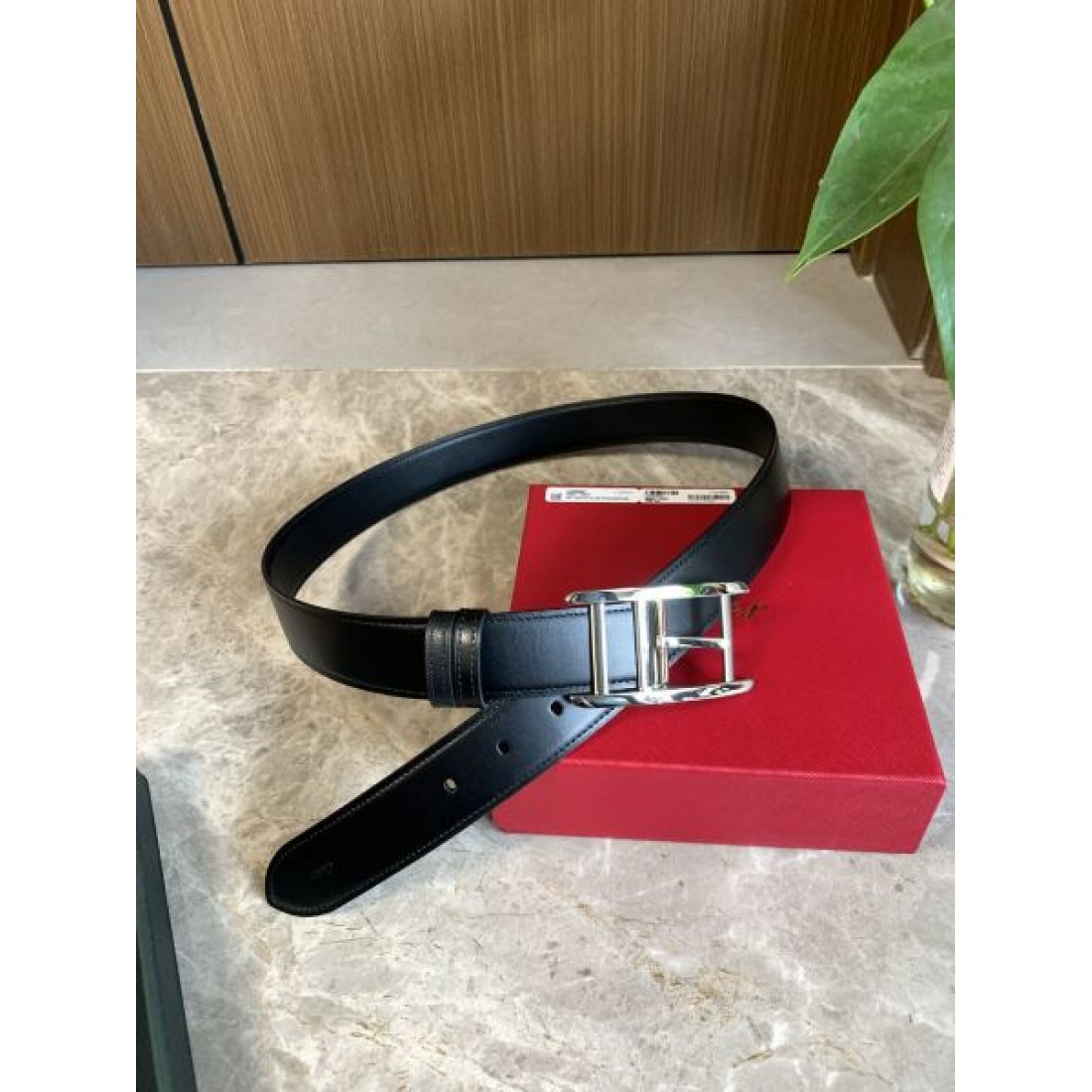 優美で魅惑的な CARTIER スーパーコピー ベルト カルティエ お勧め