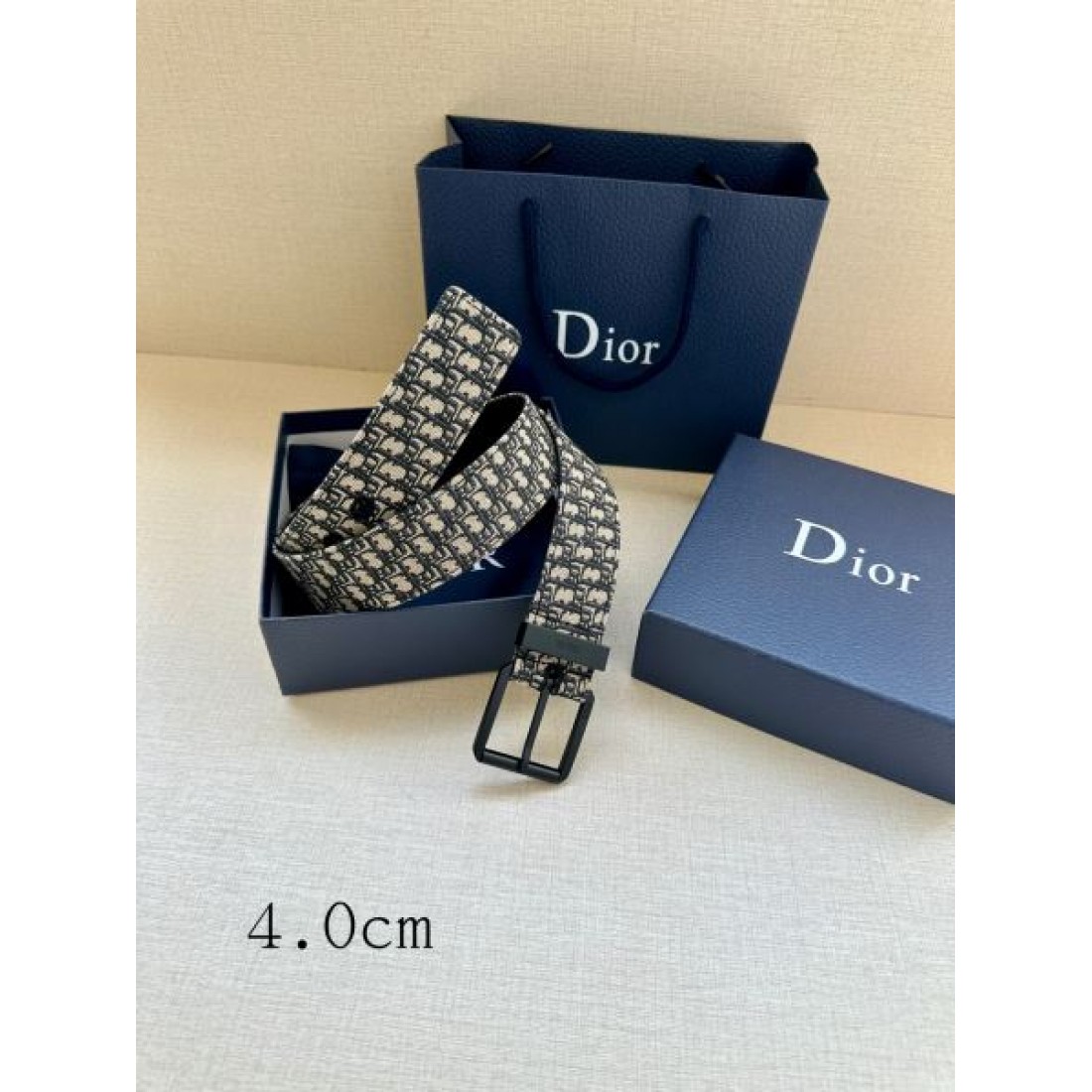 洗練された雰囲気ただよう DIOR ディオール コピー ベルト 魅力的な一本