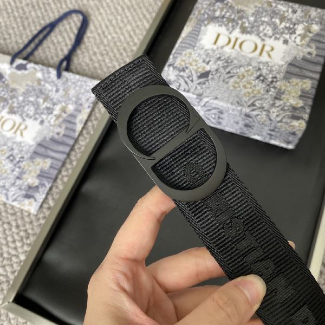 上質な雰囲気ただよう 人気の DIOR ディオール コピー ベルト 贅沢に