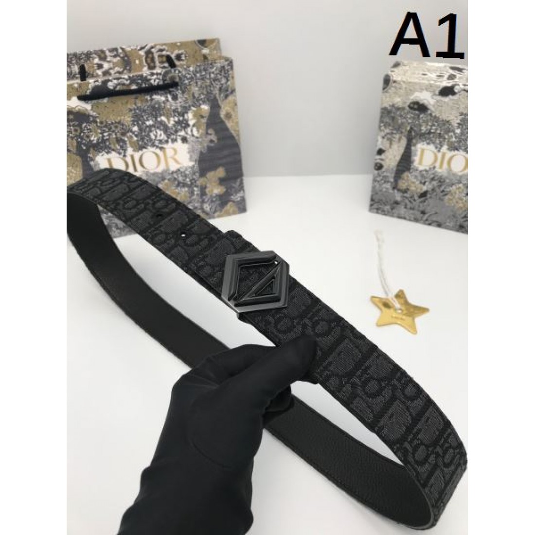 ラグジュアリーで洗練された DIOR ディオール コピー ベルト 魅力的な