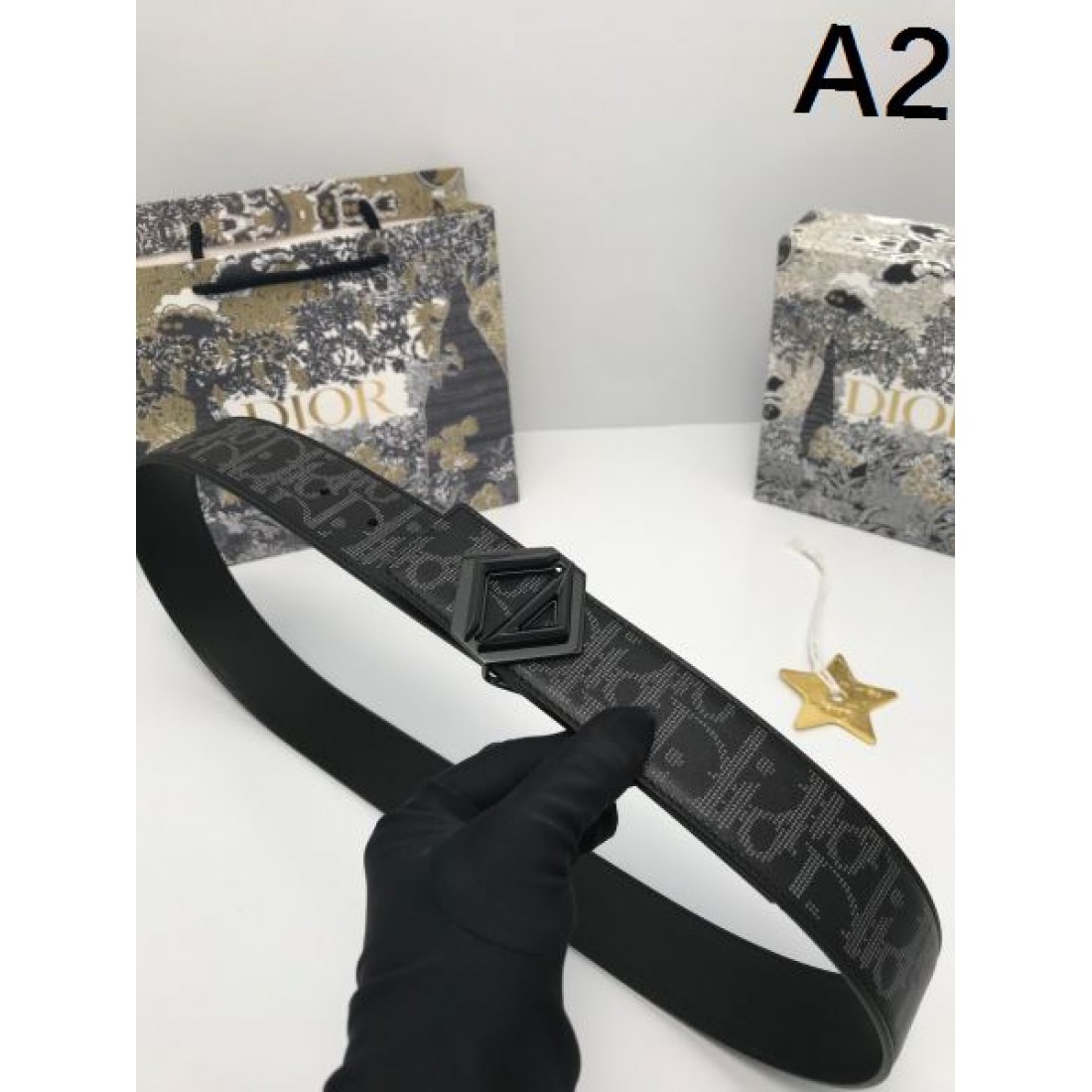 ラグジュアリーで洗練された DIOR ディオール コピー ベルト 魅力的な