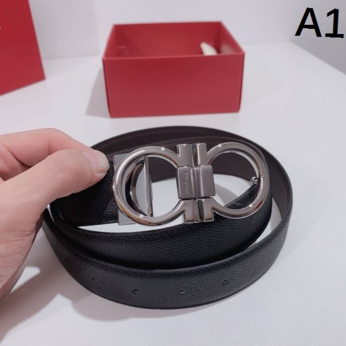 魅惑的で大胆な FERRAGAMO サルヴァトーレ コピー ベルト 存在感のある