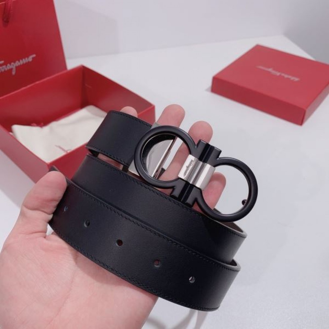 魅惑的で大胆な FERRAGAMO サルヴァトーレ コピー ベルト 存在感のある