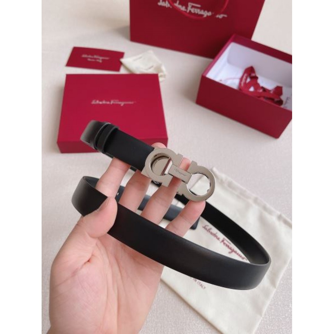 サルヴァトーレ コピー ベルト FERRAGAMO 旬なトレンド感で個性的に