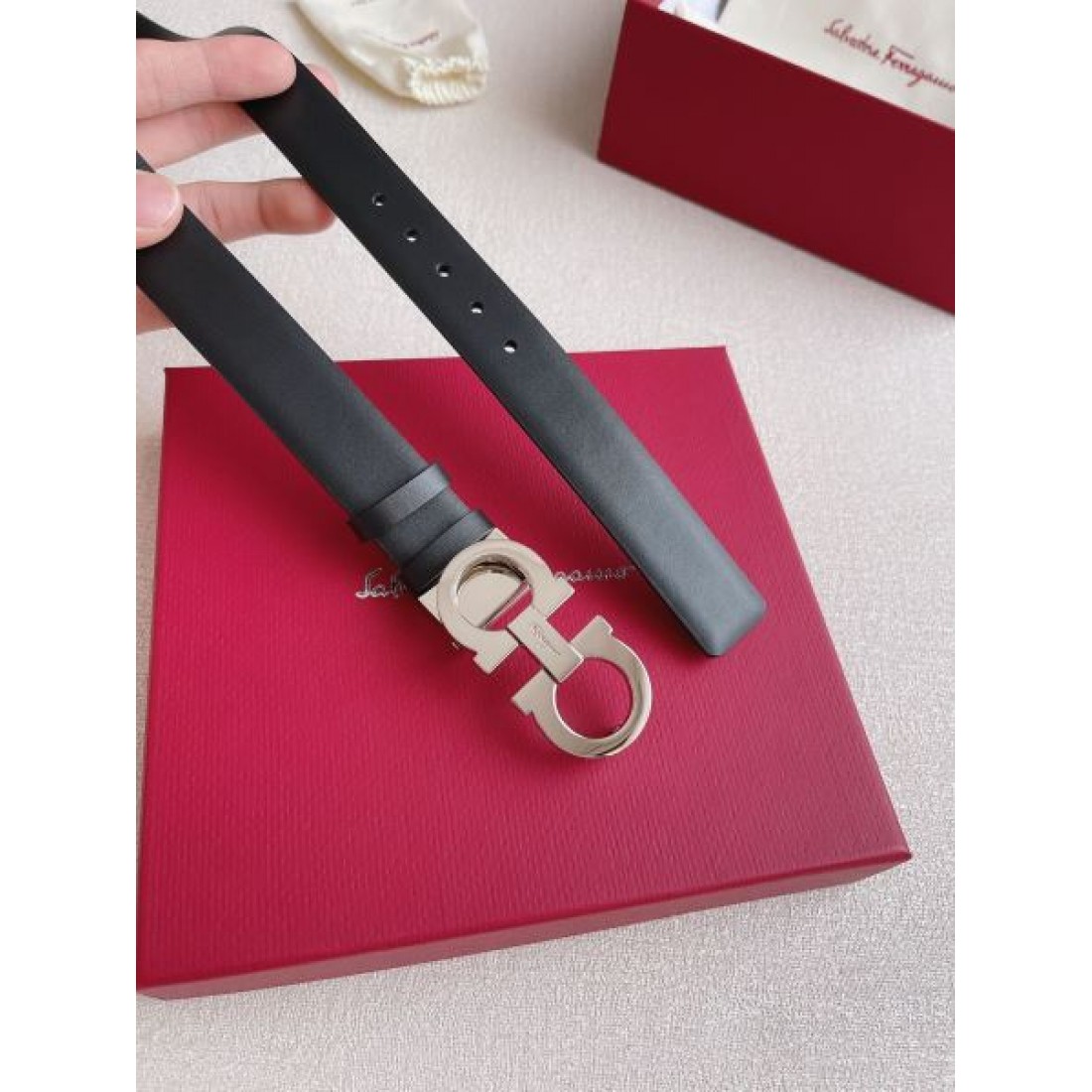 サルヴァトーレ コピー ベルト FERRAGAMO 旬なトレンド感で個性的に