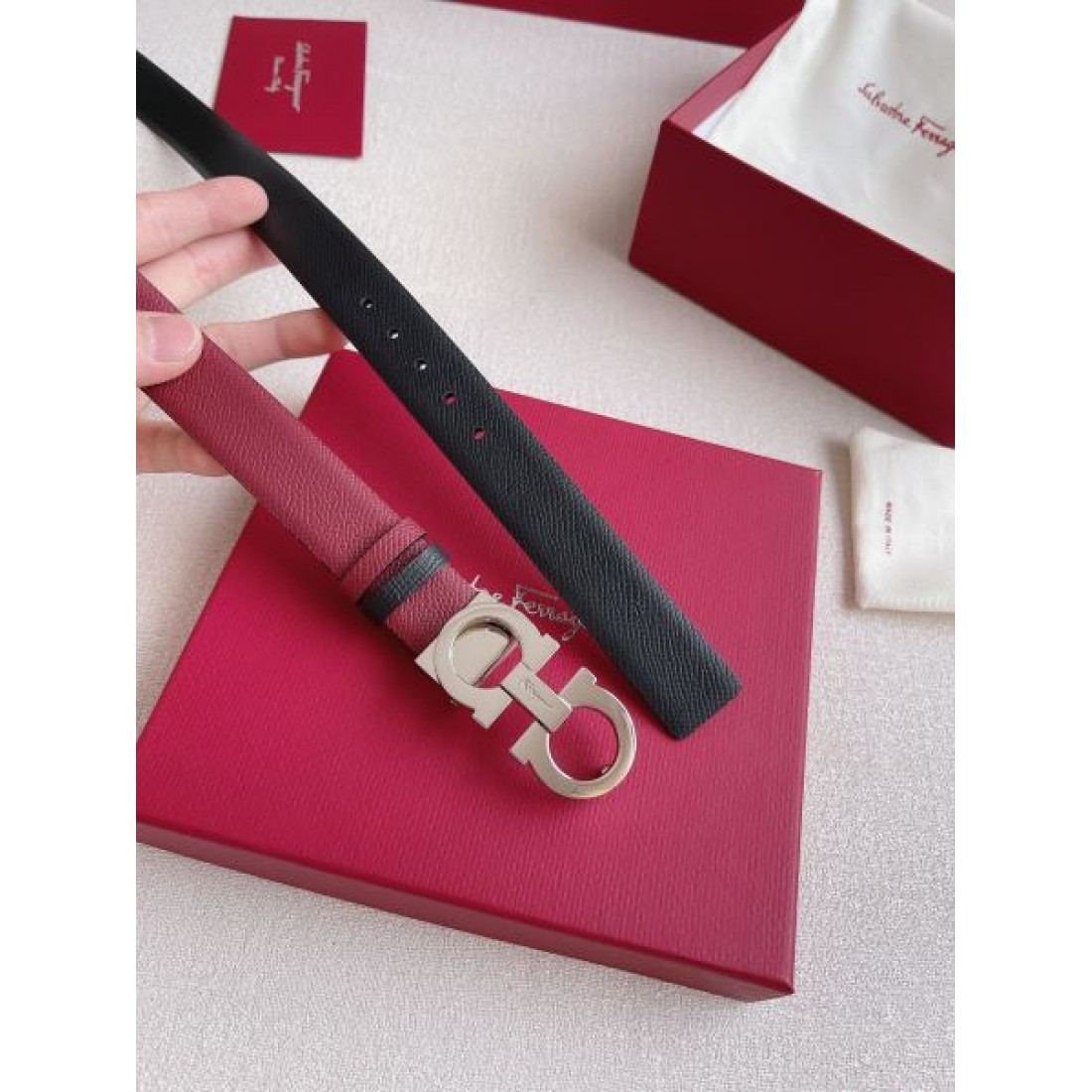  サルヴァトーレ コピー ベルト 上質なスタイルを演出する FERRAGAMO