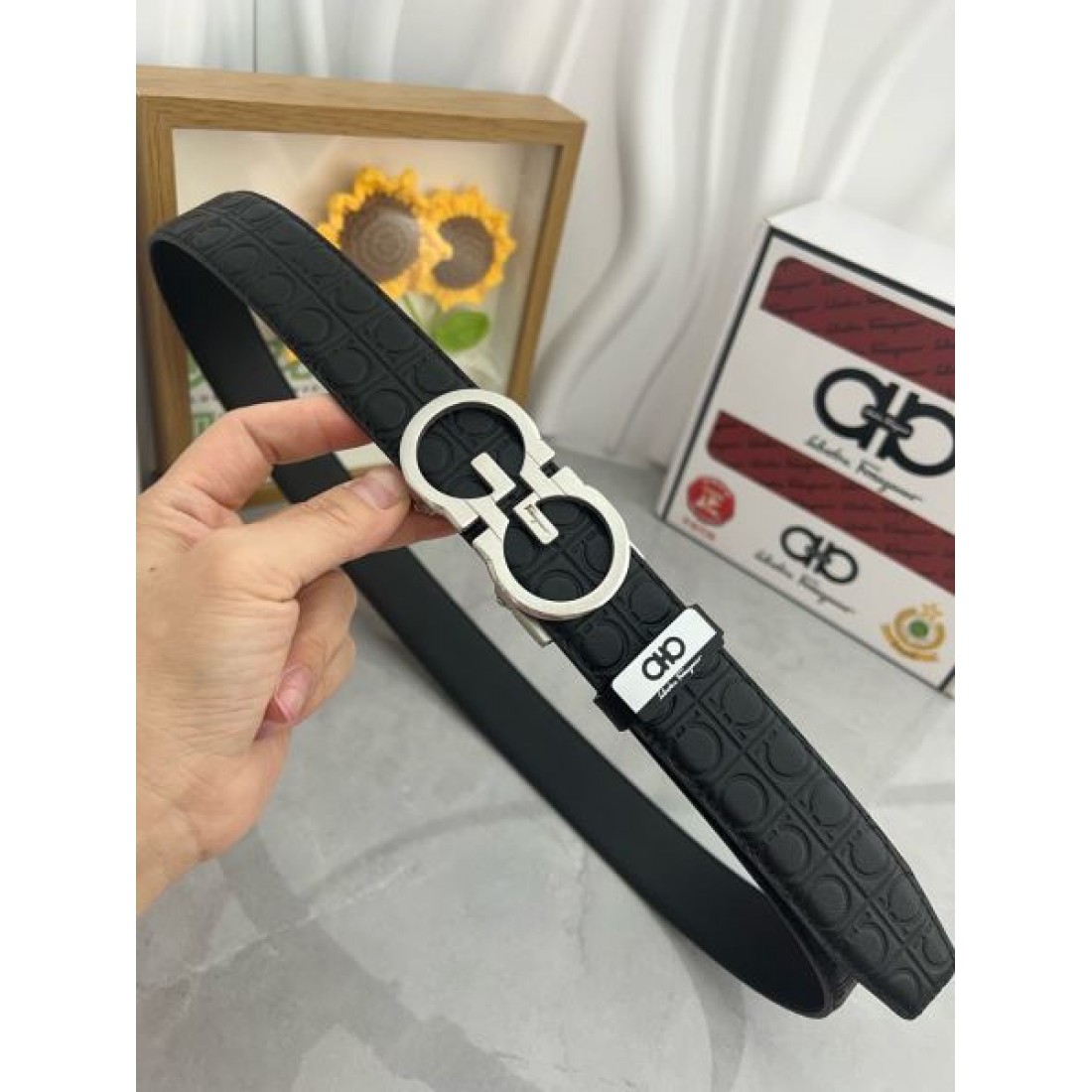 上質で優れた存在感 フェラガモ FERRAGAMO コピー ベルト モダンな仕上がり