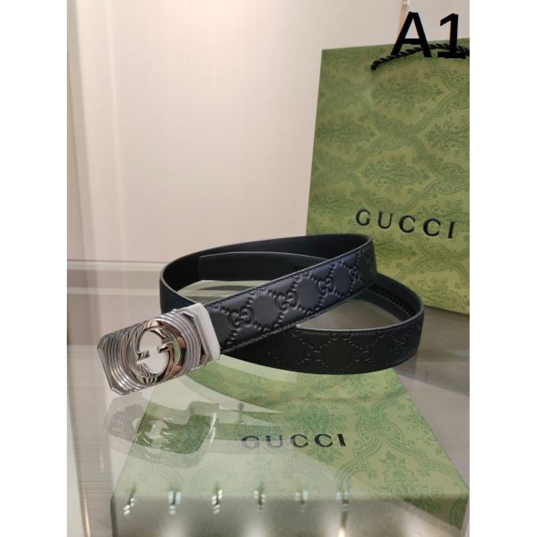 今注目の GUCCI グッチ スーパーコピー ベルト 贅沢な雰囲気を演出