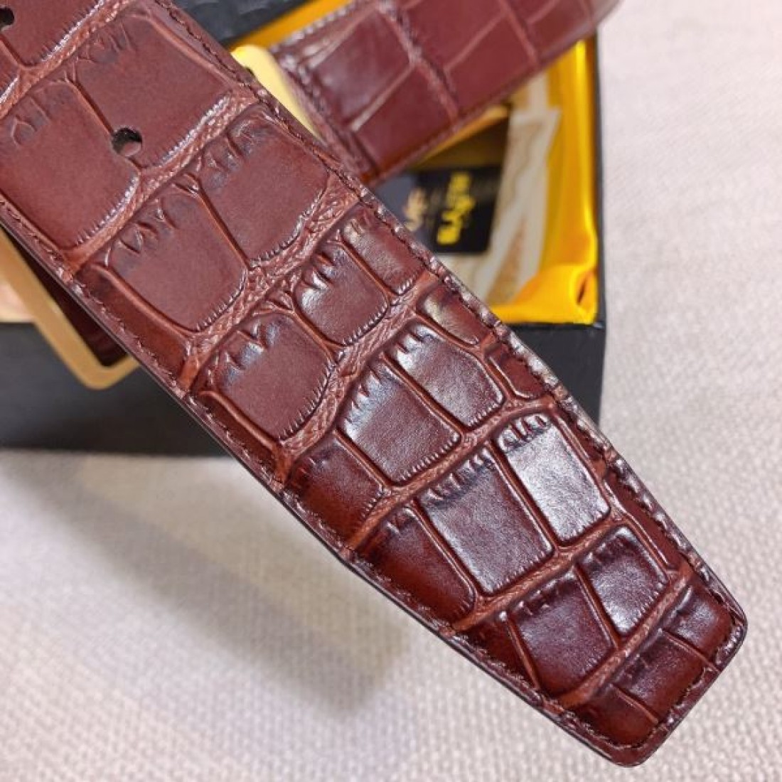  エルメス コピー ベルト HERMES 気品に満ちた スタイリッシュな佇まい