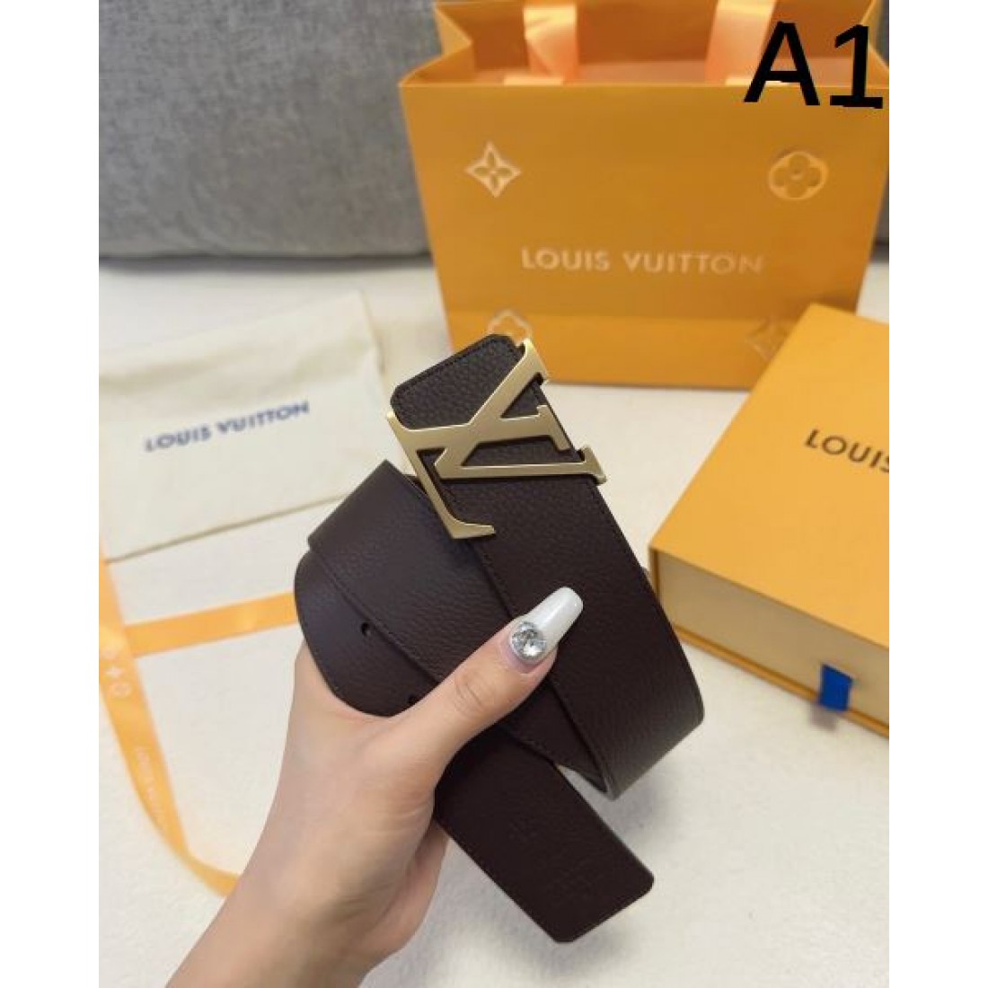 人気急上昇の LOUIS VUITTON ルイ ヴィトン コピー ベルト 個性的で華やか