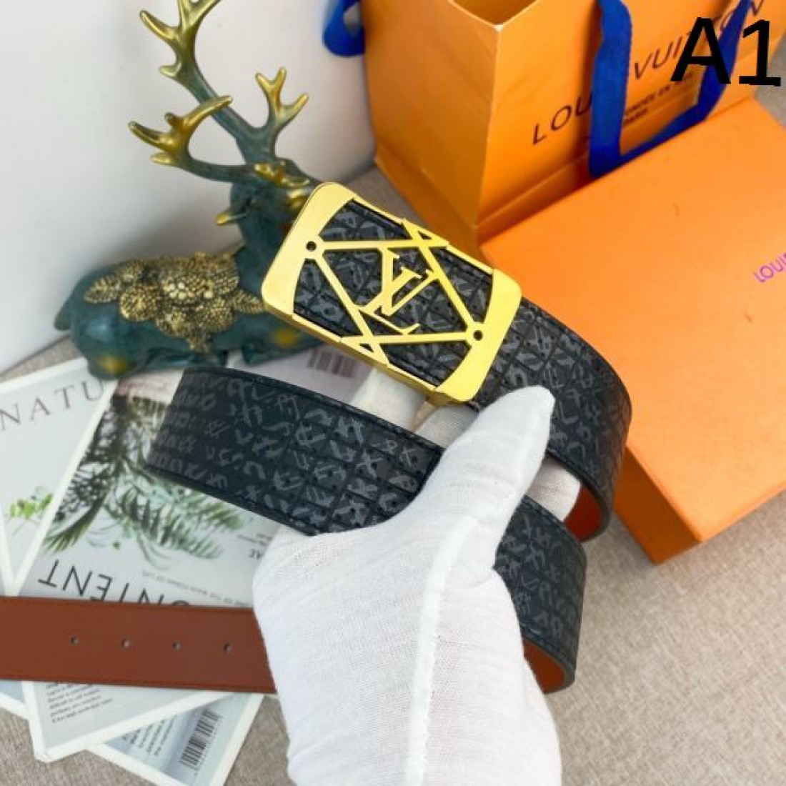 上質で気品ある LOUIS VUITTON ルイ ヴィトン コピー ベルト 個性的な魅力を放つ