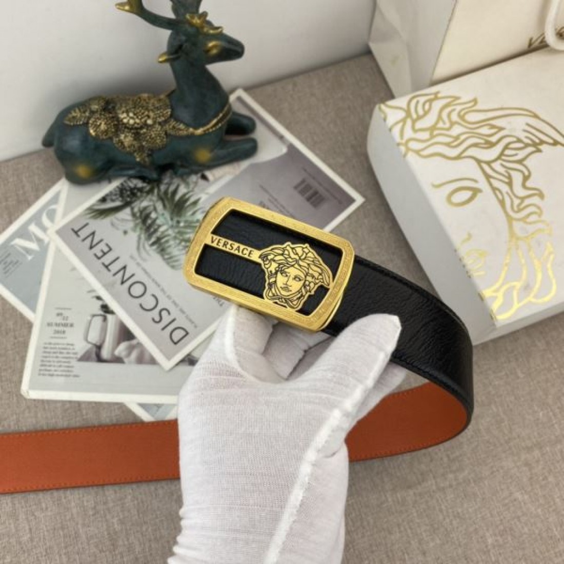 VERSACE ヴェルサーチェ スーパーコピー ベルト 人気急上昇のモードな装いに
