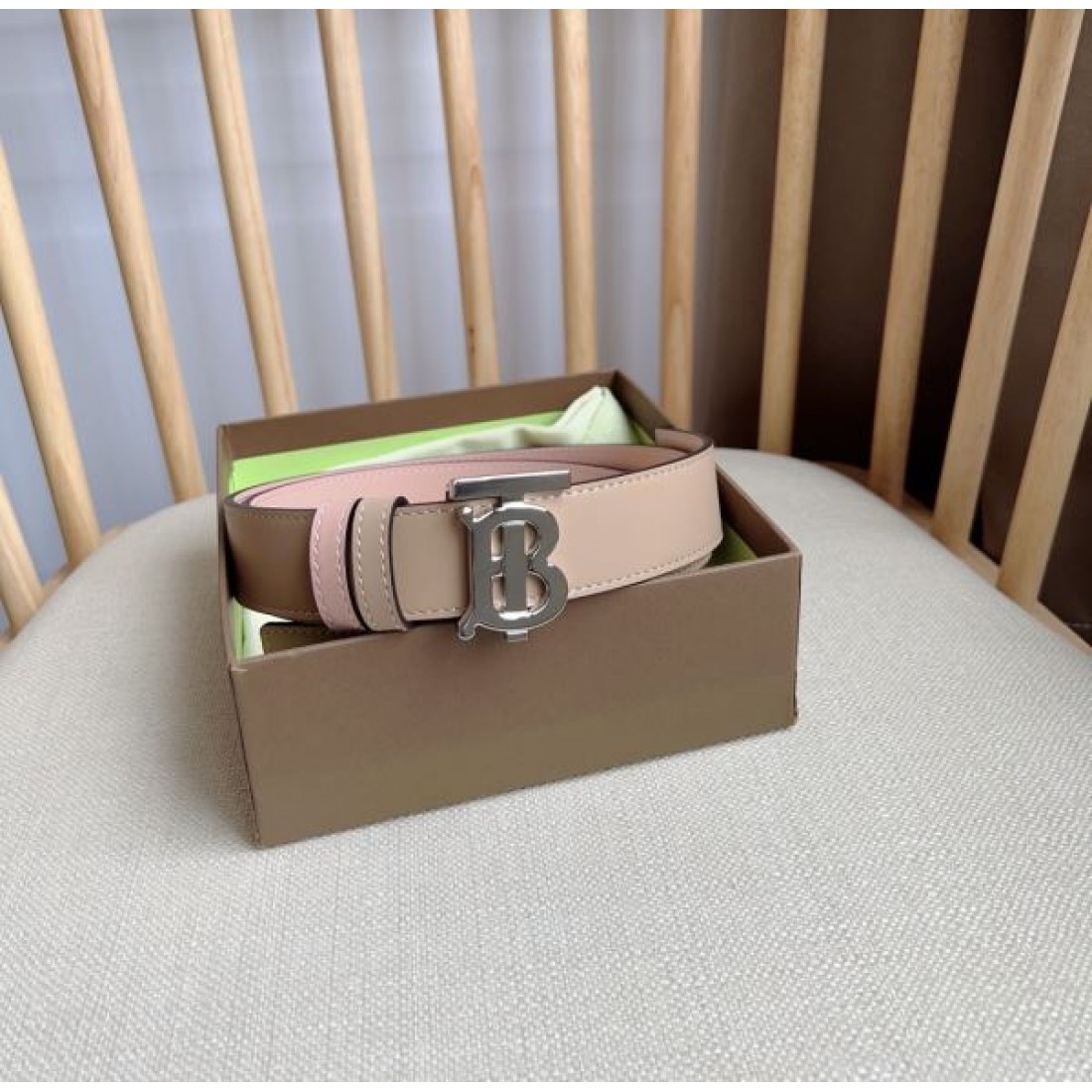 BURBERRY バーバリー スーパーコピー ベルト 上質でクラシックな逸品
