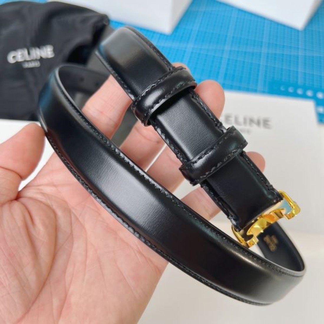 CELINE セリース スーパーコピー ベルト エレガントな雰囲気で上品に
