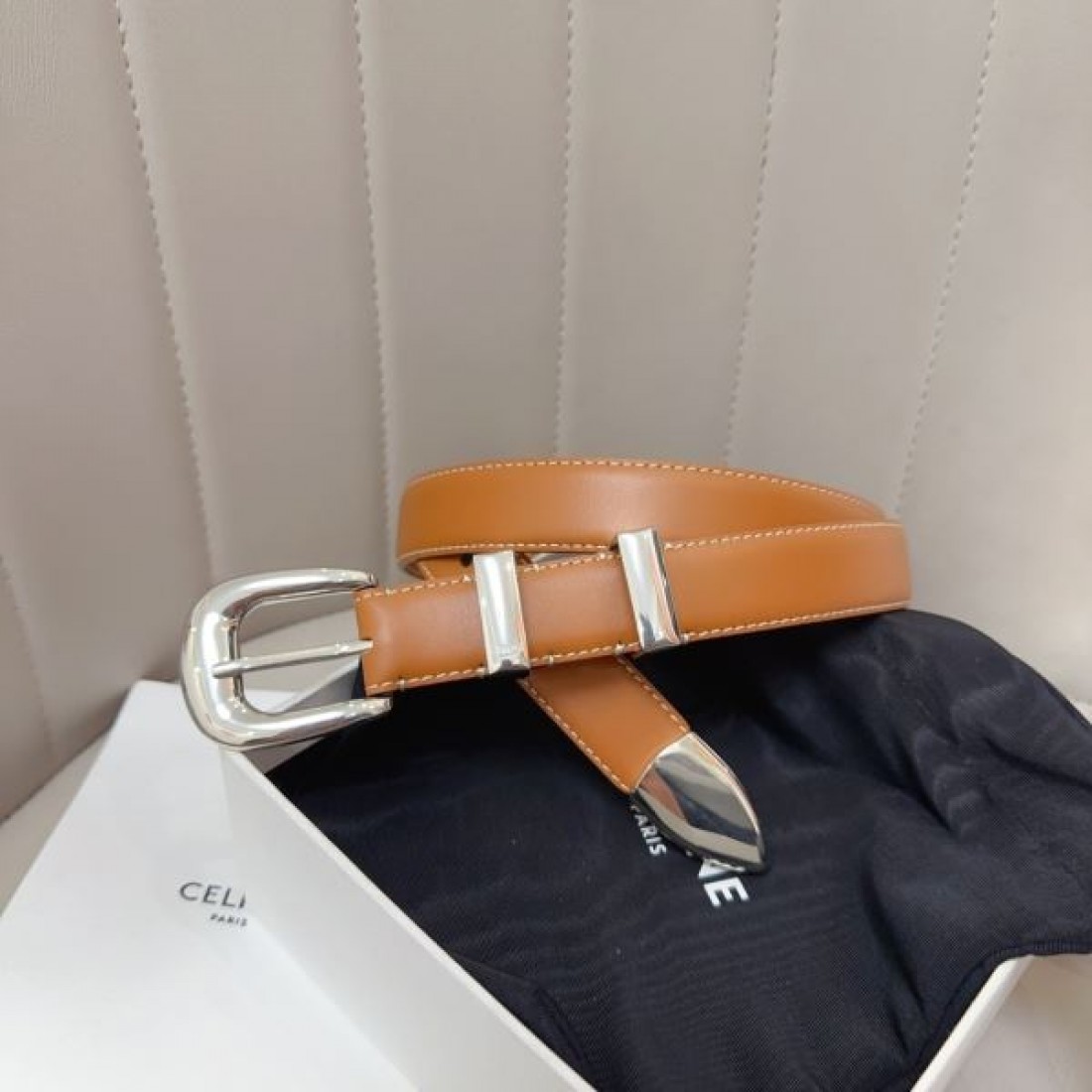 CELINE セリース スーパーコピー ベルト 斬新でスタイリッシュなデザインが人気