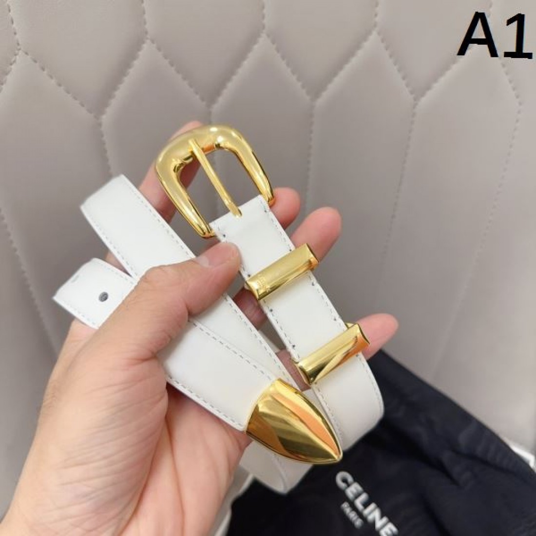 上質で都会的な セリース スーパーコピー ベルト CELINE で気分を格上げ