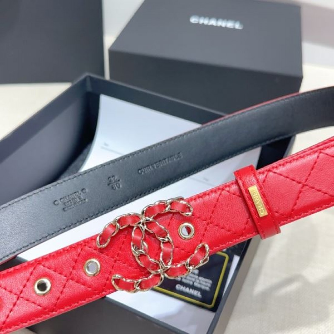 CHANEL シャネルスーパー コピー ベルト 個性的で魅惑的なアクセント