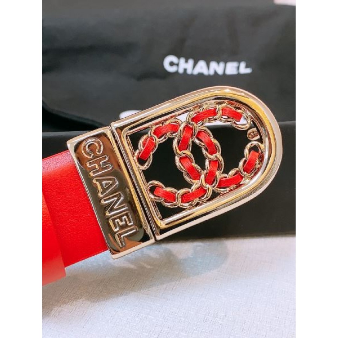 優美なラインが美しい シャネル スーパーコピー ベルト CHANEL