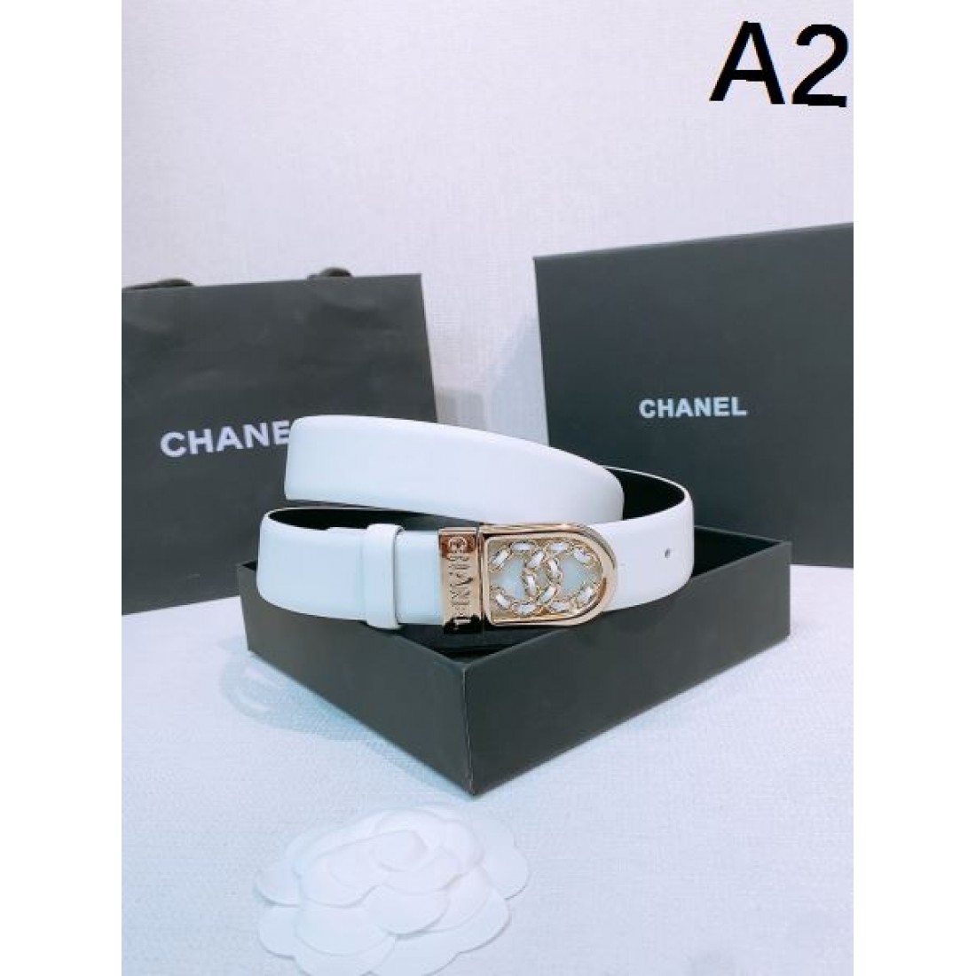 CHANEL シャネル スーパーコピー ベルト モードで洗練された雰囲気に