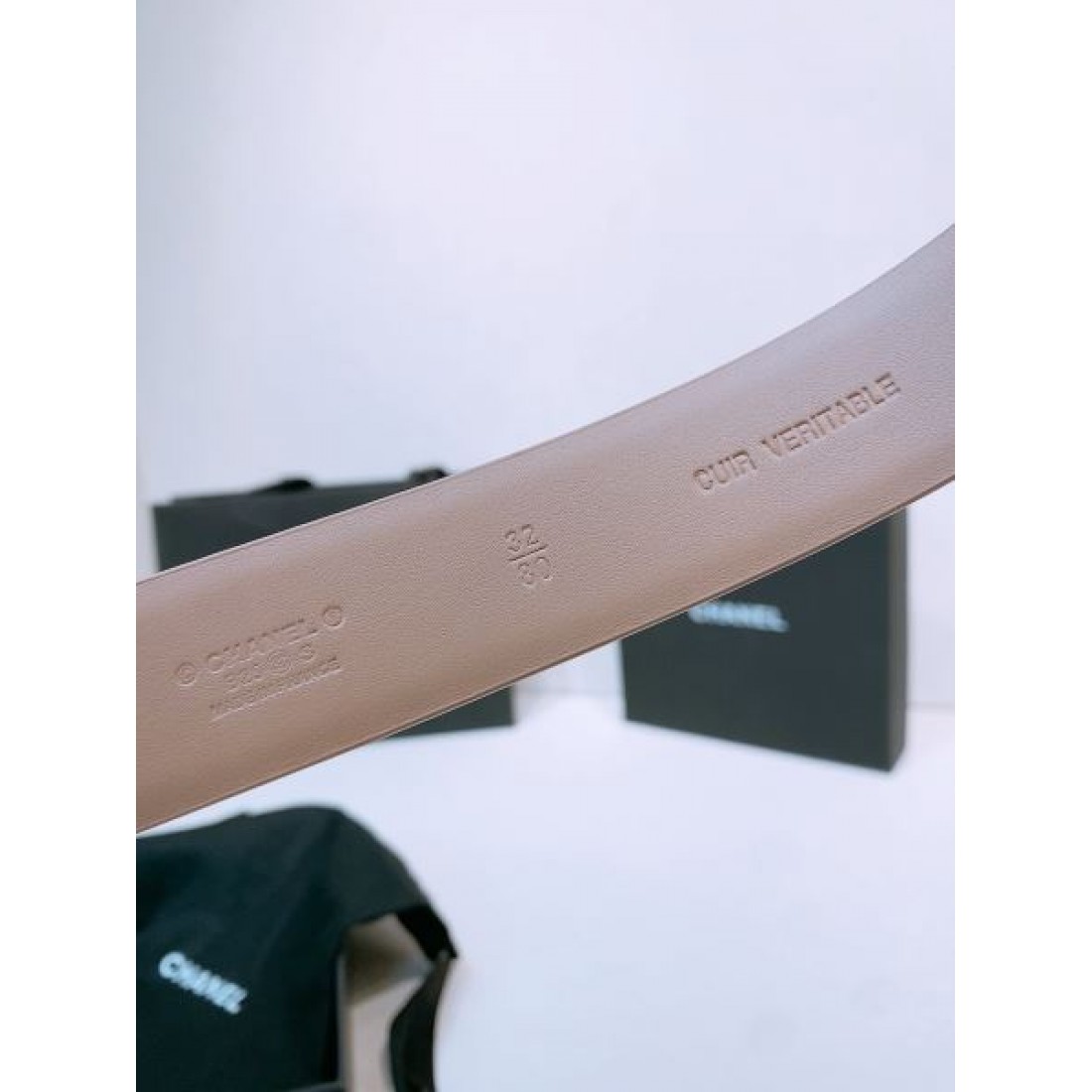 CHANEL シャネル スーパーコピー ベルト モードで洗練された雰囲気に