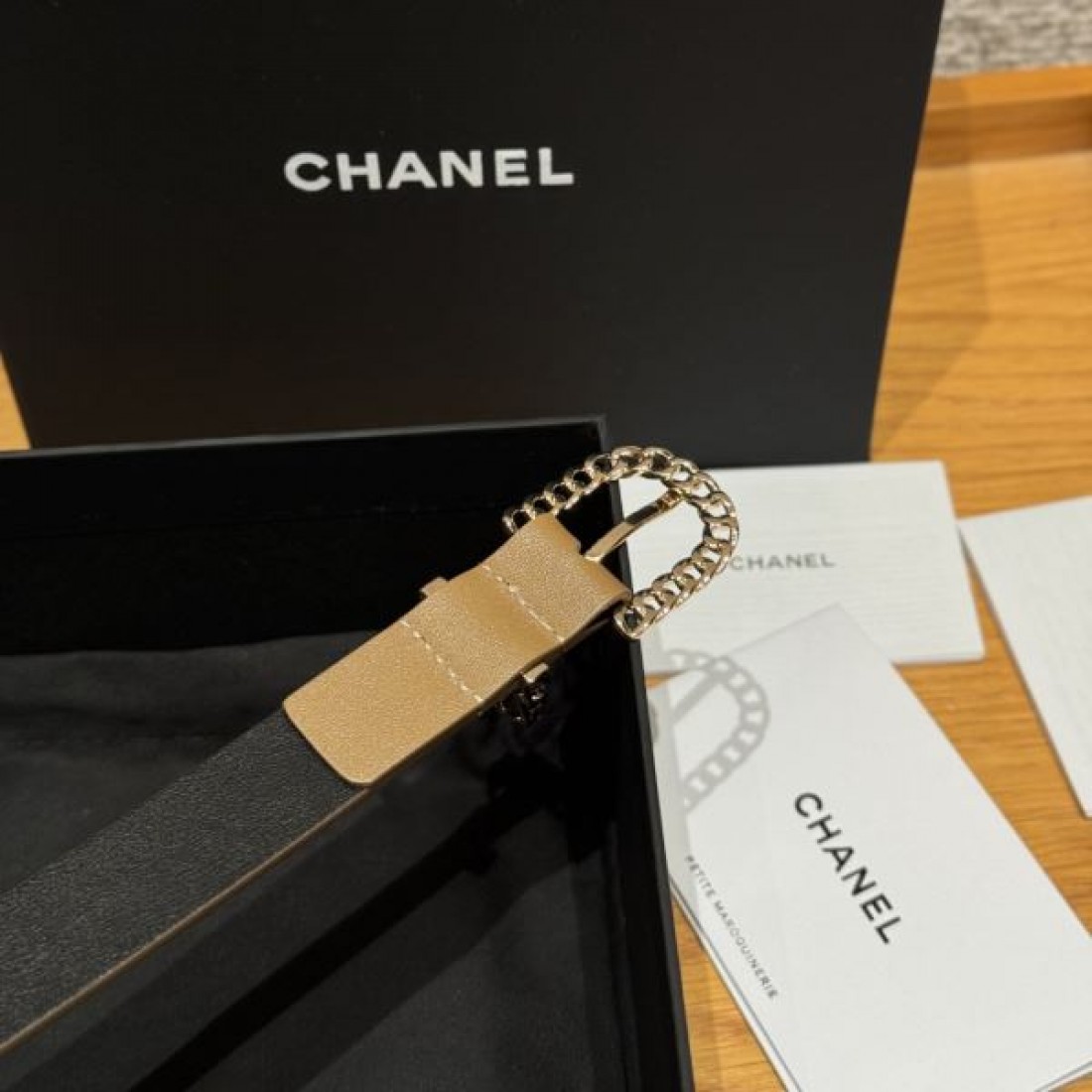 上質さが際立つ シャネル スーパーコピー ベルト CHANEL 大人の魅力あふれる