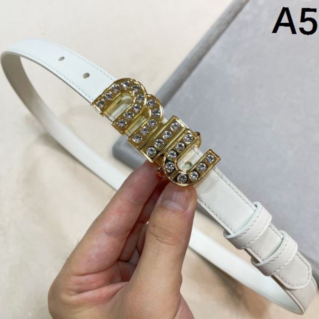 ミュウミュウ コピー ベルト MIU MIU 個性的で魅惑的なアクセント