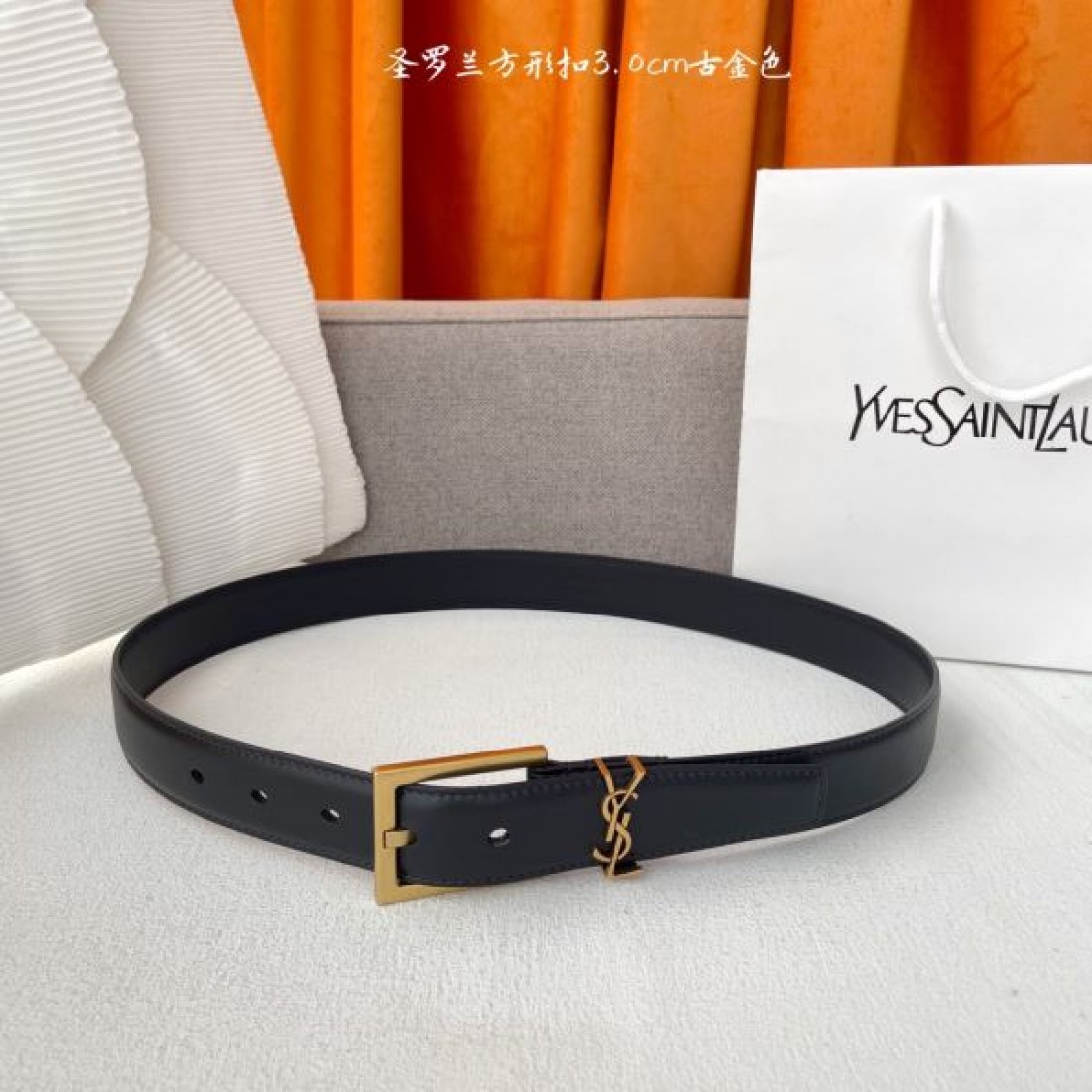 魅力的で存在感のある YSL イヴ サンローラン コピー ベルト