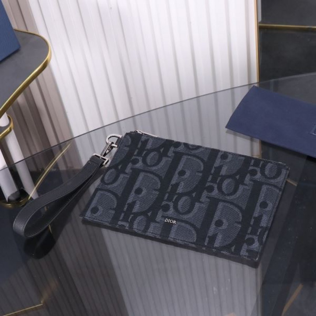 高級感を放つ ディオール コピー クラッチバッグ DIOR 大人の雰囲気